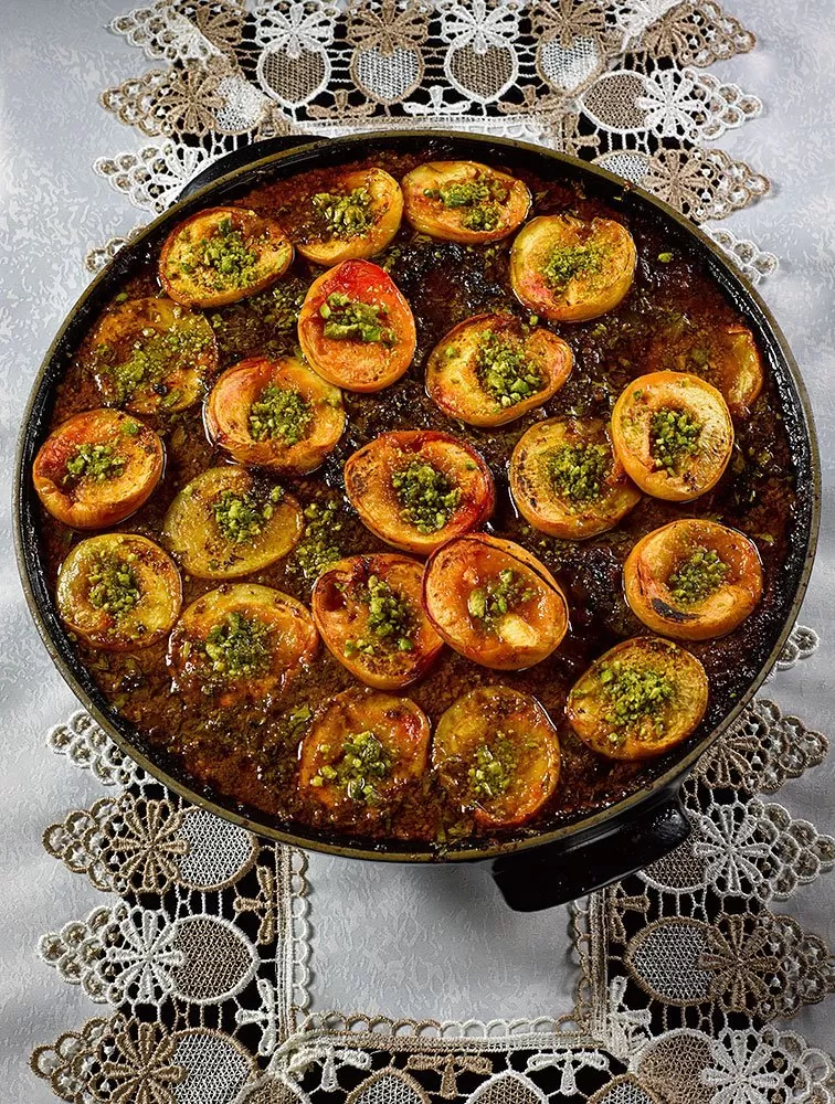Мясо с персиками Мясо с персиками